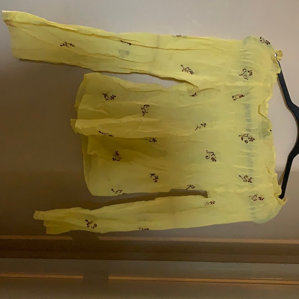 Yellow long sleeve shirt